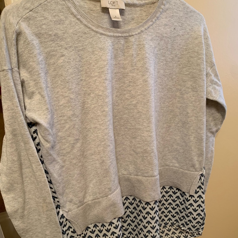 LOFT, womens S, gray sweater/shear bottom & back